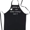 Mon Tablier Mijncadeautje Love Est Un Dîner Pour 2 - Beau - Drôle - Joli Tablier De Cuisine - Zwart 1 Mon Tablier Mijncadeautje Love Est Un Dîner Pour 2 - Beau - Drôle - Joli Tablier De Cuisine - Zwart -Magasin D'Accessoires Pour Barbecue 1086x1200 1