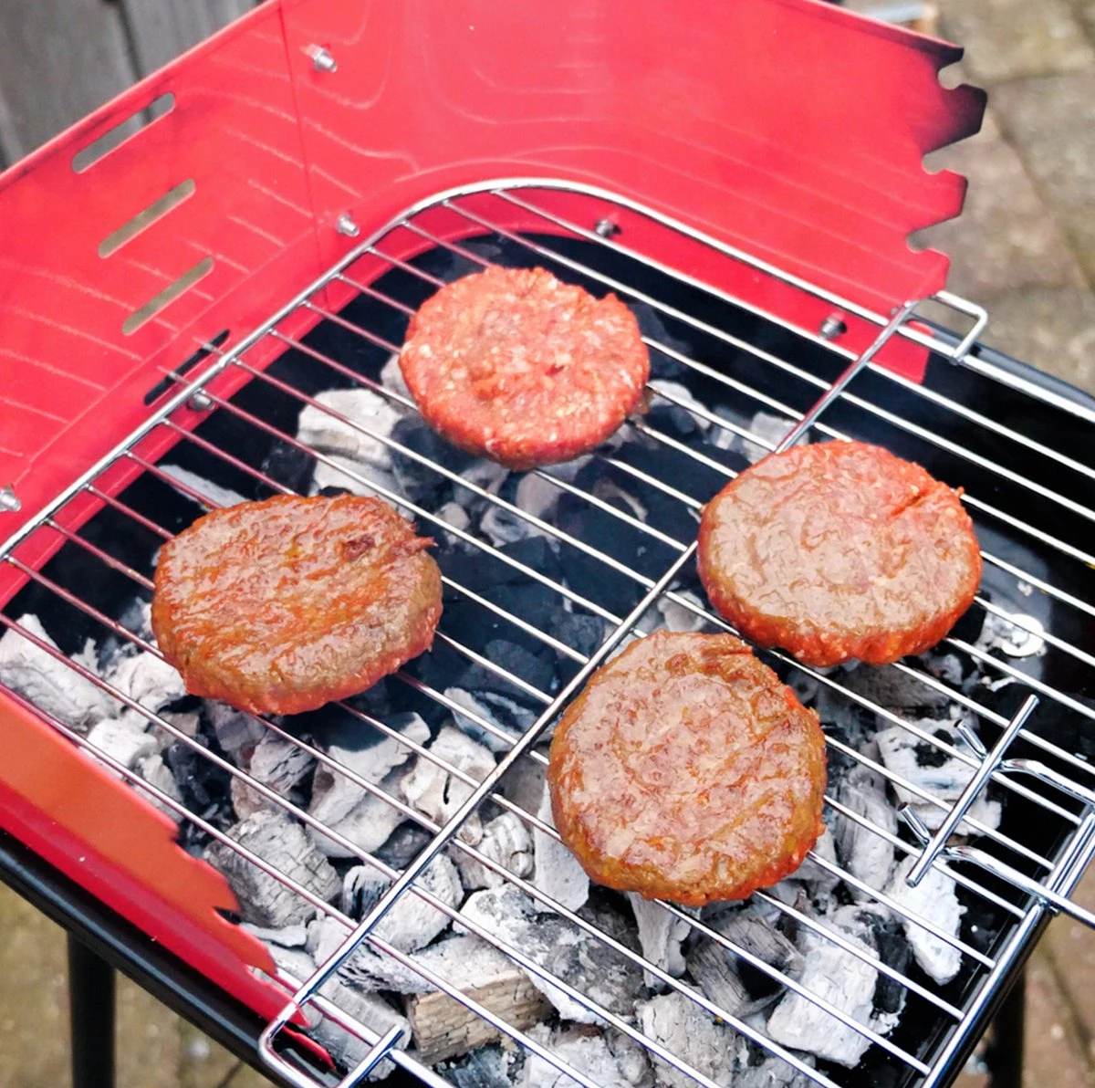 Inround - Barbecue Avec Briquettes De Charbon De Bois, Allume-feu, Allume-charbon Et Brochettes De Barbecue - BBQ 8 Inround - Barbecue Avec Briquettes De Charbon De Bois, Allume-feu, Allume-charbon Et Brochettes De Barbecue - BBQ – Image 6