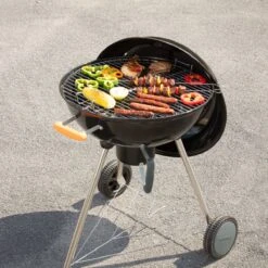 NATERIAL - Barbecue à Charbon PHOENIX ALPHA - 8 Personnes - Ø 57 Cm - H. 97 Cm - Acier émaillé - Zwart - Barbecue Boule 27 NATERIAL - Barbecue à Charbon PHOENIX ALPHA - 8 Personnes - Ø 57 Cm - H. 97 Cm - Acier émaillé - Zwart - Barbecue Boule -Magasin D'Accessoires Pour Barbecue 1200x1199 4