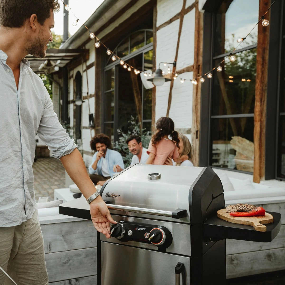 Barbecue électrique Enders EFlow Pro 2 Turbo - Bbq - 36,5 Kg - Surface De Cuisson 50 X 39 Cm - Grille De Cuisson Grille En Fonte 5 Barbecue électrique Enders EFlow Pro 2 Turbo - Bbq - 36,5 Kg - Surface De Cuisson 50 X 39 Cm - Grille De Cuisson Grille En Fonte – Image 3