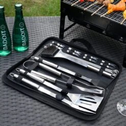 Decopatent® Ensemble D'outils De Barbecue De 22 Pièces Dans Un étui De Transport - Set' Accessoires De Barbecue - Pince à BBQ Spatule Couteau Fourchette Brosse Brochette 16 Decopatent® Ensemble D'outils De Barbecue De 22 Pièces Dans Un étui De Transport - Set' Accessoires De Barbecue - Pince à BBQ Spatule Couteau Fourchette Brosse Brochette -Magasin D'Accessoires Pour Barbecue 1200x1200 1173