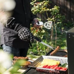 Outil Multifonction Pour BBQ Navaris 5 En 1 - Ensemble Barbecue Pliable - Fourchette, Spatule, Brosse En Silicone, Tire-bouchon, Décapsuleur - Acier Inoxydable -Magasin D'Accessoires Pour Barbecue 1200x1200 1185