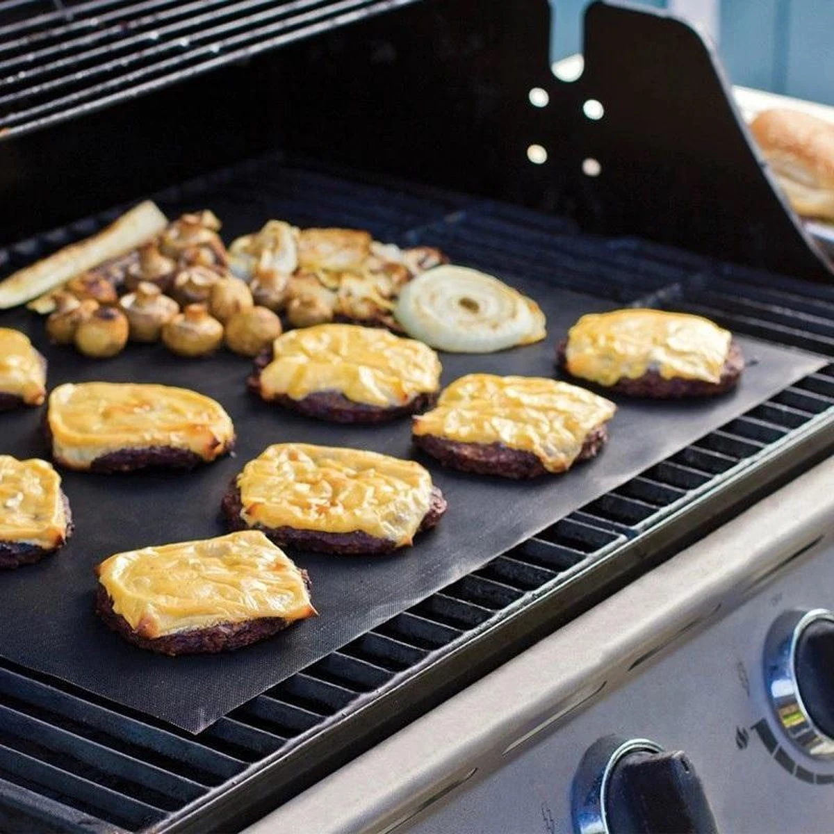 Le Tapis Barbecue ApolloX De - Réutilisables Et Non Adhésif - Accessoires De Vêtements Pour Bébé BBQ - BBQ Mat - Grill Mat - Tapis Four - Set De 3 8 Le Tapis Barbecue ApolloX De - Réutilisables Et Non Adhésif - Accessoires De Vêtements Pour Bébé BBQ - BBQ Mat - Grill Mat - Tapis Four - Set De 3 – Image 6