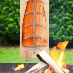 Relaxdays Planche à Fumer Barbecue Saumon - Support Droit - Planche à Saumon Finlandaise - Planche Barbecue - Bois De Hêtre 11 Relaxdays Planche à Fumer Barbecue Saumon - Support Droit - Planche à Saumon Finlandaise - Planche Barbecue - Bois De Hêtre -Magasin D'Accessoires Pour Barbecue 1200x1200 1431