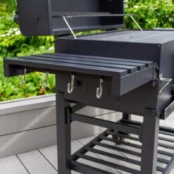 BBQ Grill XXL Fumoir Fumoir - Barbecue à Charbon De Bois De Jardin - Y Compris Housse De Pluie Brosse Métallique Espace De Rangement Pliable 24 BBQ Grill XXL Fumoir Fumoir - Barbecue à Charbon De Bois De Jardin - Y Compris Housse De Pluie Brosse Métallique Espace De Rangement Pliable -Magasin D'Accessoires Pour Barbecue 1200x1200 199