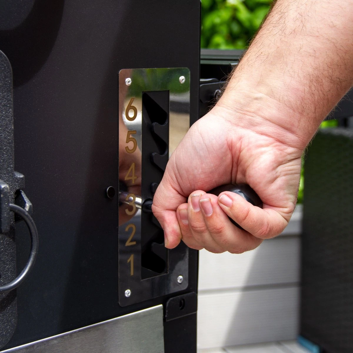 BBQ Grill XXL Fumoir Fumoir - Barbecue à Charbon De Bois De Jardin - Y Compris Housse De Pluie Brosse Métallique Espace De Rangement Pliable 14 BBQ Grill XXL Fumoir Fumoir - Barbecue à Charbon De Bois De Jardin - Y Compris Housse De Pluie Brosse Métallique Espace De Rangement Pliable – Image 12