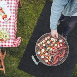 Tapis De Sol Pour Barbecue Relaxdays - Tapis De BBQ - 120 X 80 Cm - Tapis De Protection - Antidérapant - Anthracite 14 Tapis De Sol Pour Barbecue Relaxdays - Tapis De BBQ - 120 X 80 Cm - Tapis De Protection - Antidérapant - Anthracite -Magasin D'Accessoires Pour Barbecue 1200x1200 286