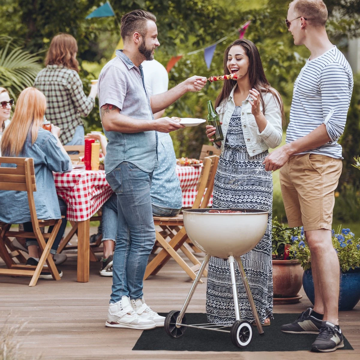 Tapis De Sol Pour Barbecue Relaxdays - Tapis De BBQ - 120 X 80 Cm - Tapis De Protection - Antidérapant - Anthracite 8 Tapis De Sol Pour Barbecue Relaxdays - Tapis De BBQ - 120 X 80 Cm - Tapis De Protection - Antidérapant - Anthracite – Image 6