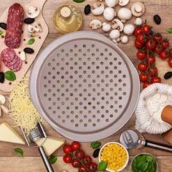 Assiette à Pizza Relaxdays 2 Pièces - Plaque De Cuisson Ronde - Avec Trous - Pour Pizza Et Flammkuchen -Magasin D'Accessoires Pour Barbecue 1200x1200 587