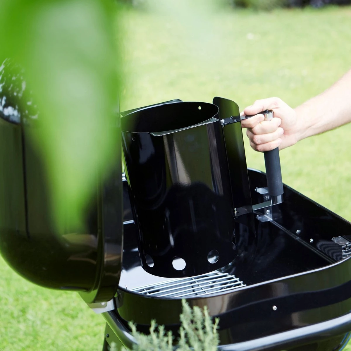 Barbecook Démarreur De Charbon De Bois Pour Une Production En Douceur De Barbecue Au Charbon De Bois - Accessoire De Barbecue - Noir - 21x30x28cm 4 Barbecook Démarreur De Charbon De Bois Pour Une Production En Douceur De Barbecue Au Charbon De Bois - Accessoire De Barbecue - Noir - 21x30x28cm – Image 2