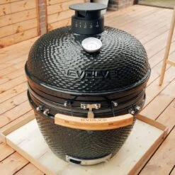 Evolve Advanced Solo - Barbecue Kamado 24" / 61 CM / XXL - Sans Base Ni Tables D'appoint - Accessoires Gratuits Inclus - Parois En Céramique - Forme D'oeuf - Chaleur Directe + Chaleur Indirecte - Ventilation Professionnelle - Thermomètre Intelligent -Magasin D'Accessoires Pour Barbecue 1200x1200 83