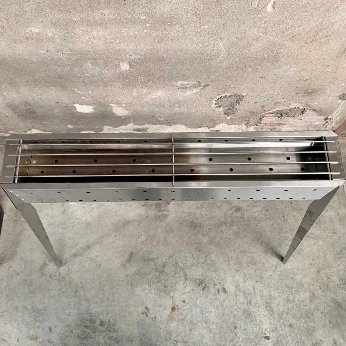 Spiedini Saté-bbq Java 80 - Barbecue à Charbon De Bois De Luxe à Double Paroi Avec Grille Horizontale Pour Satay Ou Autres Brochettes - 80 Cm De Long, 11 Cm De Large, 83 Cm De Haut - Matériau : Acier Inoxydable 5 Spiedini Saté-bbq Java 80 - Barbecue à Charbon De Bois De Luxe à Double Paroi Avec Grille Horizontale Pour Satay Ou Autres Brochettes - 80 Cm De Long, 11 Cm De Large, 83 Cm De Haut - Matériau : Acier Inoxydable – Image 3