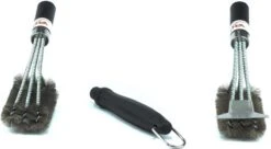 Brosse Pour BBQ YPH® - 2x Brosse Pour Gril Avec Pierre Ponce Gratuite Dans Un Sac De Rangement Pratique - Accessoires De Vêtements Pour Bébé Pour BBQ -Magasin D'Accessoires Pour Barbecue 1200x663 4