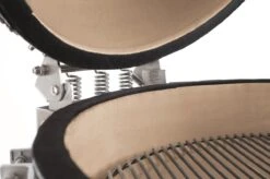 Landmann - Kamado - 26 Pouces - Grijs - Modèle De Table - Surface De Cuisson De 57 Cm - Avec Thermomètre - Avec Base Et Poignées - Double Paroi Et Isolé - Oeuf BBQ -Magasin D'Accessoires Pour Barbecue 1200x799 8