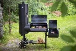 Mustang Fumoir Déporté Georgia XXL - Fumoir - FumoirBarbecue - Barbecue - Bois - Charbon De Bois - Fil D'acier émaillé épais - XXL - 119 KG ! - 175x70x192cm -Magasin D'Accessoires Pour Barbecue 1200x799 9