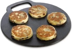 KitchenCraft Kitchen Craft Brique Antiadhésive Avec Recettes Dans Une Boßte Cadeau, Ronde, Fonte, 27 Cm X 6,5 Mm