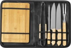 Ensemble De BBQ - Accessoires De BBQ - Outils De BBQ - Pinces à Barbecue - Fourchette - Spatule - Ouvre-bouteille - Planche à Découper - Durable - Bamboe -Magasin D'Accessoires Pour Barbecue 1200x817 1