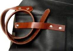 Sorprese Premium – Tablier Bbq – Crème Brun-noir – Tablier Bbq Homme – 100% Cuir Premium – Y Compris Ouvre-bouteille - Tablier Bbq Cuir Homme 25 Sorprese Premium – Tablier Bbq – Crème Brun-noir – Tablier Bbq Homme – 100% Cuir Premium – Y Compris Ouvre-bouteille - Tablier Bbq Cuir Homme -Magasin D'Accessoires Pour Barbecue 1200x840 4