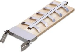 Relaxdays Smoke Board Set De 2 Pièces - Support En Acier Inoxydable - Bois De Cèdre - Planche à Saumon - Barbecue -Magasin D'Accessoires Pour Barbecue 1200x846 1