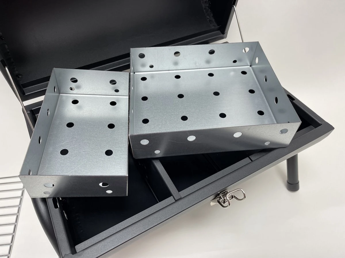 BBQ à Charbon Portable Compact De Wolff BBQ - Pratique Pour Camper Sur La Plage Ou Dans Un Parc - Barbecue Fumeur - Barbecue Portable Léger - Avec Thermomètre Et Passage D'air. Laissez Votre Viande Cuire Doucement. 9 BBQ à Charbon Portable Compact De Wolff BBQ - Pratique Pour Camper Sur La Plage Ou Dans Un Parc - Barbecue Fumeur - Barbecue Portable Léger - Avec Thermomètre Et Passage D'air. Laissez Votre Viande Cuire Doucement. – Image 7