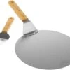 URBANKR8 - Pelle à Pizza Inox Ø25,5 - Pelle à Pizza - BBQ Ou Four - Manche Bois - Longueur : 43 Cm 1 URBANKR8 - Pelle à Pizza Inox Ø25,5 - Pelle à Pizza - BBQ Ou Four - Manche Bois - Longueur : 43 Cm -Magasin D'Accessoires Pour Barbecue 1200x955 1