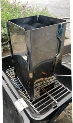 S'MART Briquettes Starter RVS - Démarreur De Cheminée Pliable Pour Environ 2-3kg De Briquettes - Démarreur Rapide Pour Charbon De Bois Et Briquettes - Taille 16x16x29cm 12 S'MART Briquettes Starter RVS - Démarreur De Cheminée Pliable Pour Environ 2-3kg De Briquettes - Démarreur Rapide Pour Charbon De Bois Et Briquettes - Taille 16x16x29cm -Magasin D'Accessoires Pour Barbecue 719x1200