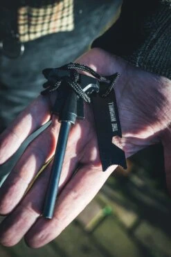 Le Bâton De Magnésium Du Moulin à Vent - Allume-feu Ferro Rod - Firestarter - Tige De Magnésium 15 Le Bâton De Magnésium Du Moulin à Vent - Allume-feu Ferro Rod - Firestarter - Tige De Magnésium -Magasin D'Accessoires Pour Barbecue 800x1200 11