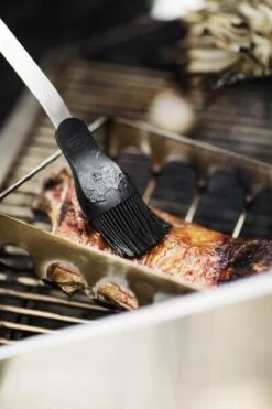 Support à Côtes Levées Pour Barbecue Rösle - Grand -Magasin D'Accessoires Pour Barbecue 800x1200 42