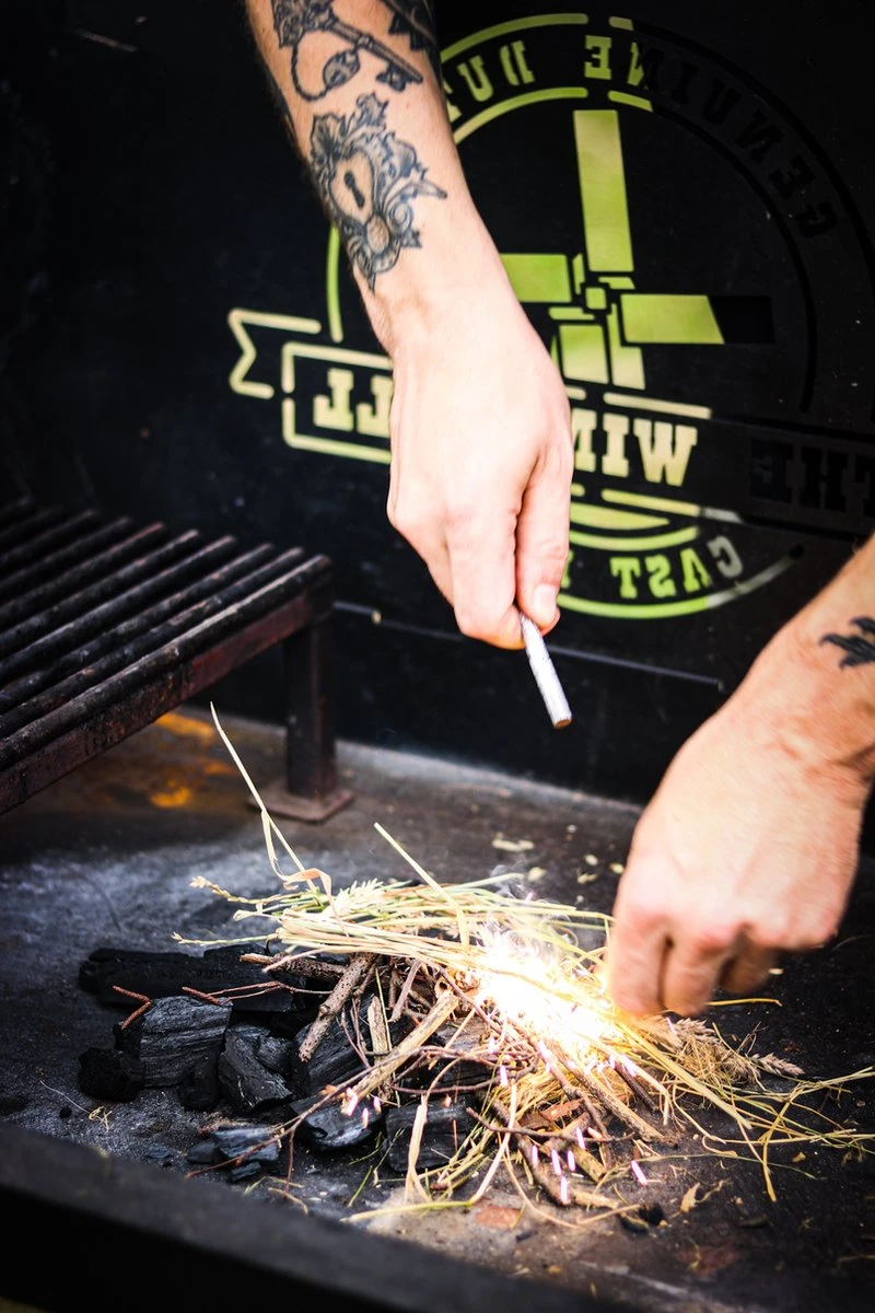 Le Bâton De Magnésium Du Moulin à Vent - Allume-feu Ferro Rod - Firestarter - Tige De Magnésium 4 Le Bâton De Magnésium Du Moulin à Vent - Allume-feu Ferro Rod - Firestarter - Tige De Magnésium – Image 2