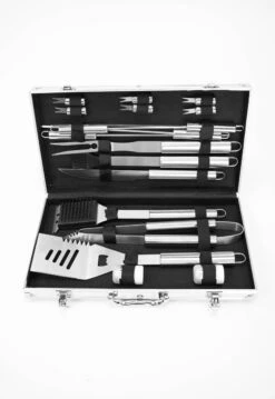 Accessoires Pour BBQ Sens Design - 18 Pièces - BBQ' Outils Pour Barbecue -Magasin D'Accessoires Pour Barbecue 825x1200 1