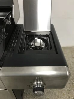 Paralux - Barbecue à Gaz 4 Brûleurs - Acier Inoxydable Avec Grilles En Fonte - Incl. Brûleur Latéral Et Plaque De Cuisson En Fonte -Magasin D'Accessoires Pour Barbecue 899x1200