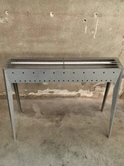 Spiedini Saté-bbq Sumatra 80 - Barbecue à Charbon Double Paroi Avec Grille Horizontale Pour Satay Ou Autres Brochettes - 80 Cm De Long, 11 Cm De Large, 83 Cm De Haut - Matière : Fer Aluminisé 14 Spiedini Saté-bbq Sumatra 80 - Barbecue à Charbon Double Paroi Avec Grille Horizontale Pour Satay Ou Autres Brochettes - 80 Cm De Long, 11 Cm De Large, 83 Cm De Haut - Matière : Fer Aluminisé -Magasin D'Accessoires Pour Barbecue 899x1200 7