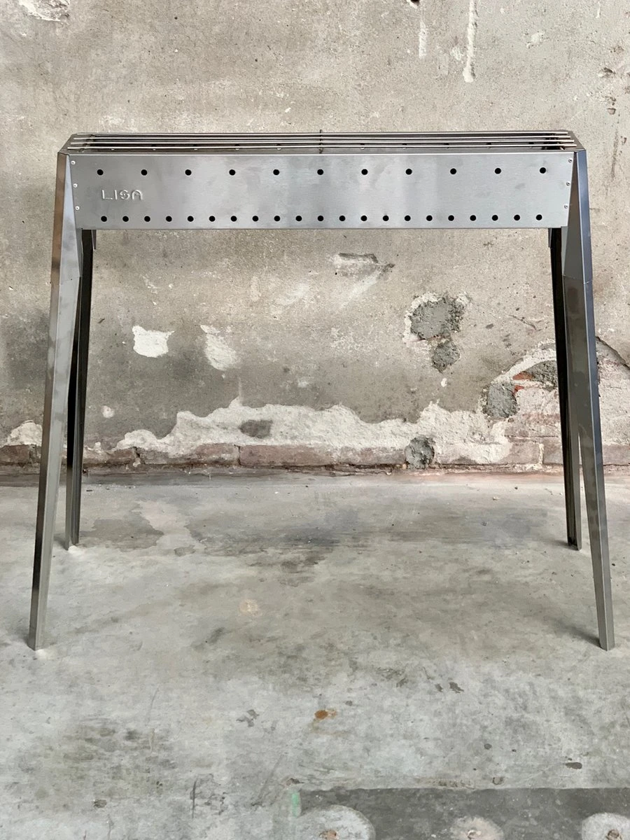 Spiedini Saté-bbq Java 80 - Barbecue à Charbon De Bois De Luxe à Double Paroi Avec Grille Horizontale Pour Satay Ou Autres Brochettes - 80 Cm De Long, 11 Cm De Large, 83 Cm De Haut - Matériau : Acier Inoxydable 3 Spiedini Saté-bbq Java 80 - Barbecue à Charbon De Bois De Luxe à Double Paroi Avec Grille Horizontale Pour Satay Ou Autres Brochettes - 80 Cm De Long, 11 Cm De Large, 83 Cm De Haut - Matériau : Acier Inoxydable